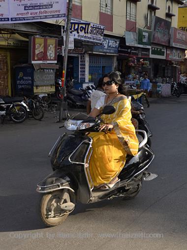 05 City-Walk,_Udaipur_DSC4484_b_H600